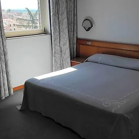 Excelsior Hotel 4*